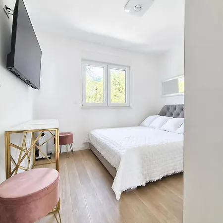 Apartman Miami *